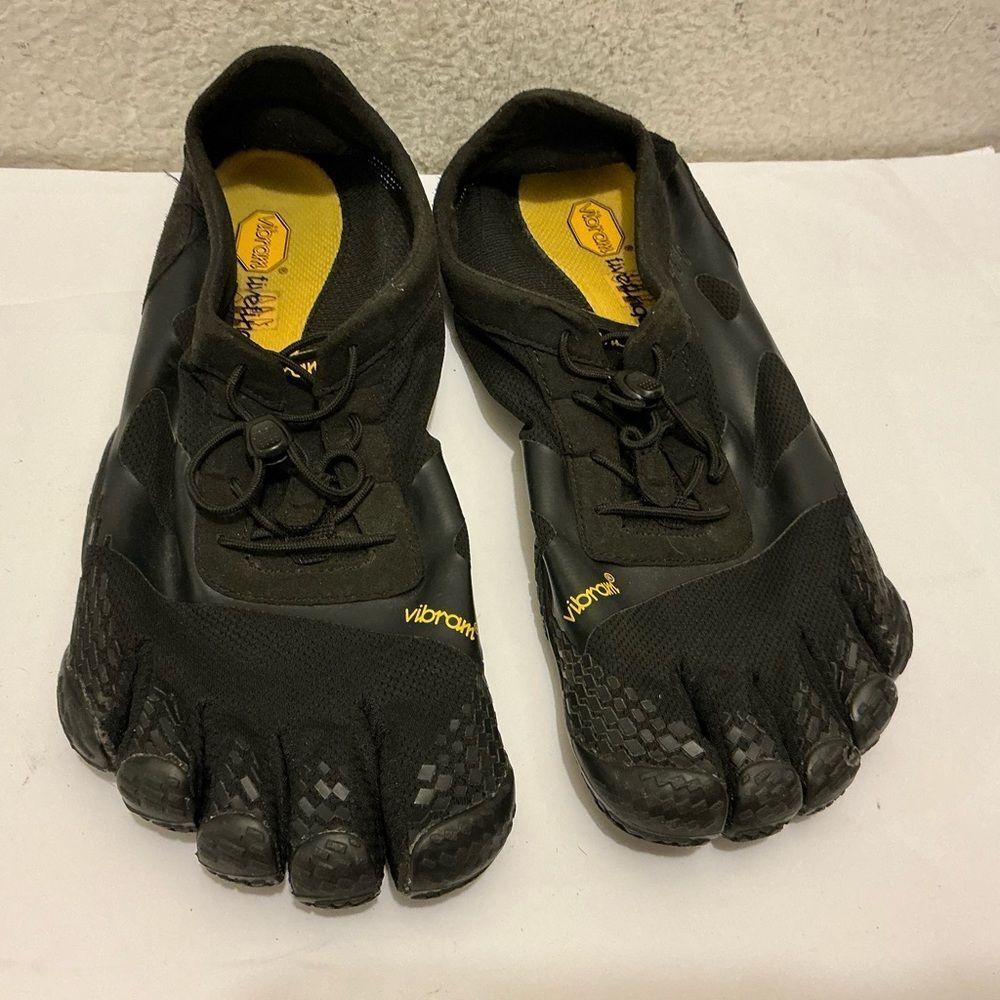Vibram Black and Yellow FiveFingers Toe Shoes size 11.5-12